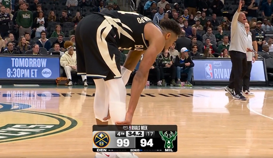 沮丧！字母哥小腿不舒服啊 走去球员通道又回了替补席！