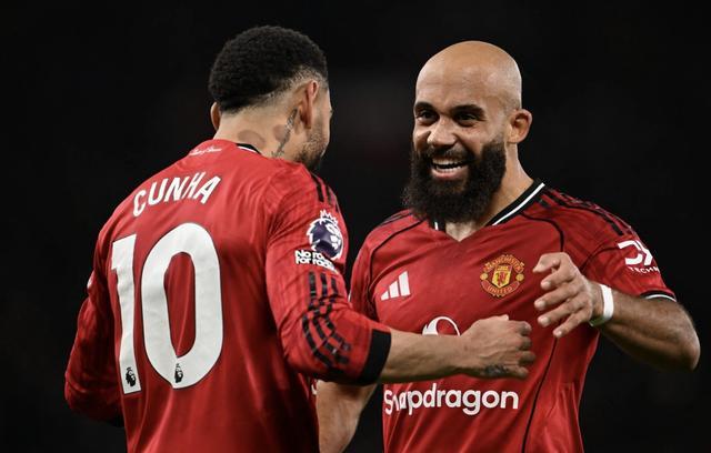 爱游戏官网-新援们表现出色，电讯报：曼联新的引援策略终于开始见效