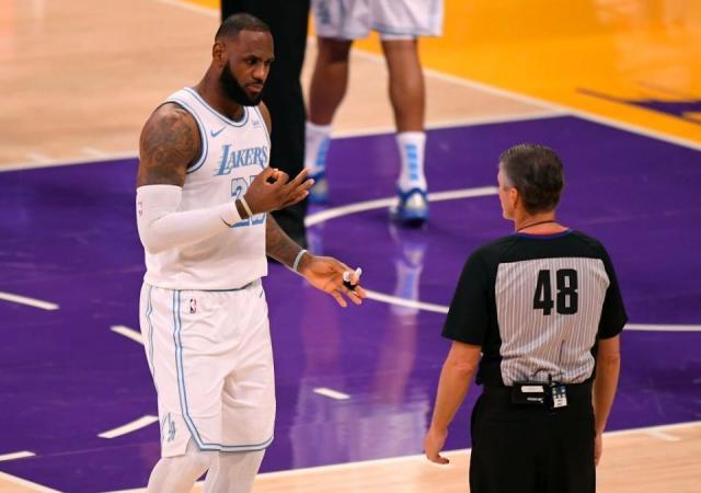 爱游戏官网-疫情下的NBA：球员见到同一名裁判的频率更高了？